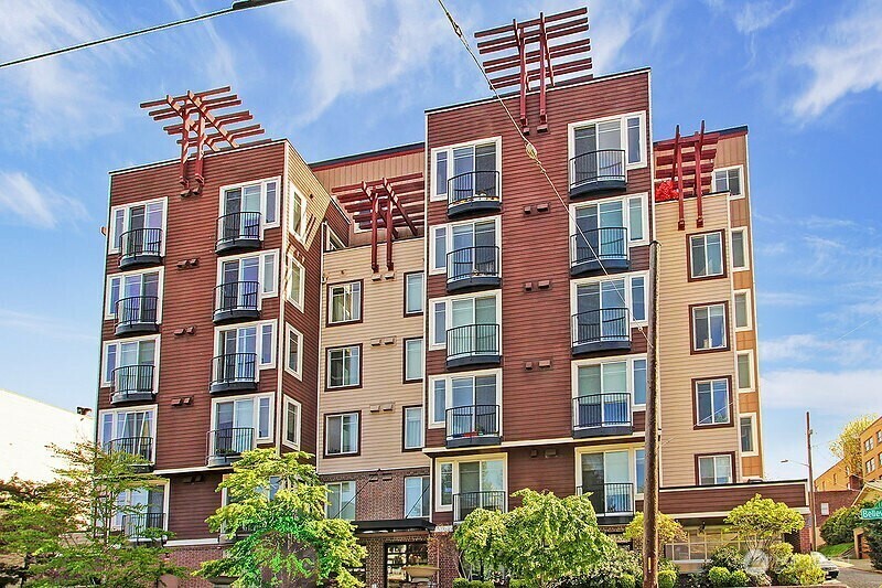 124  Bellevue Avenue E 706  Seattle WA 98102 photo