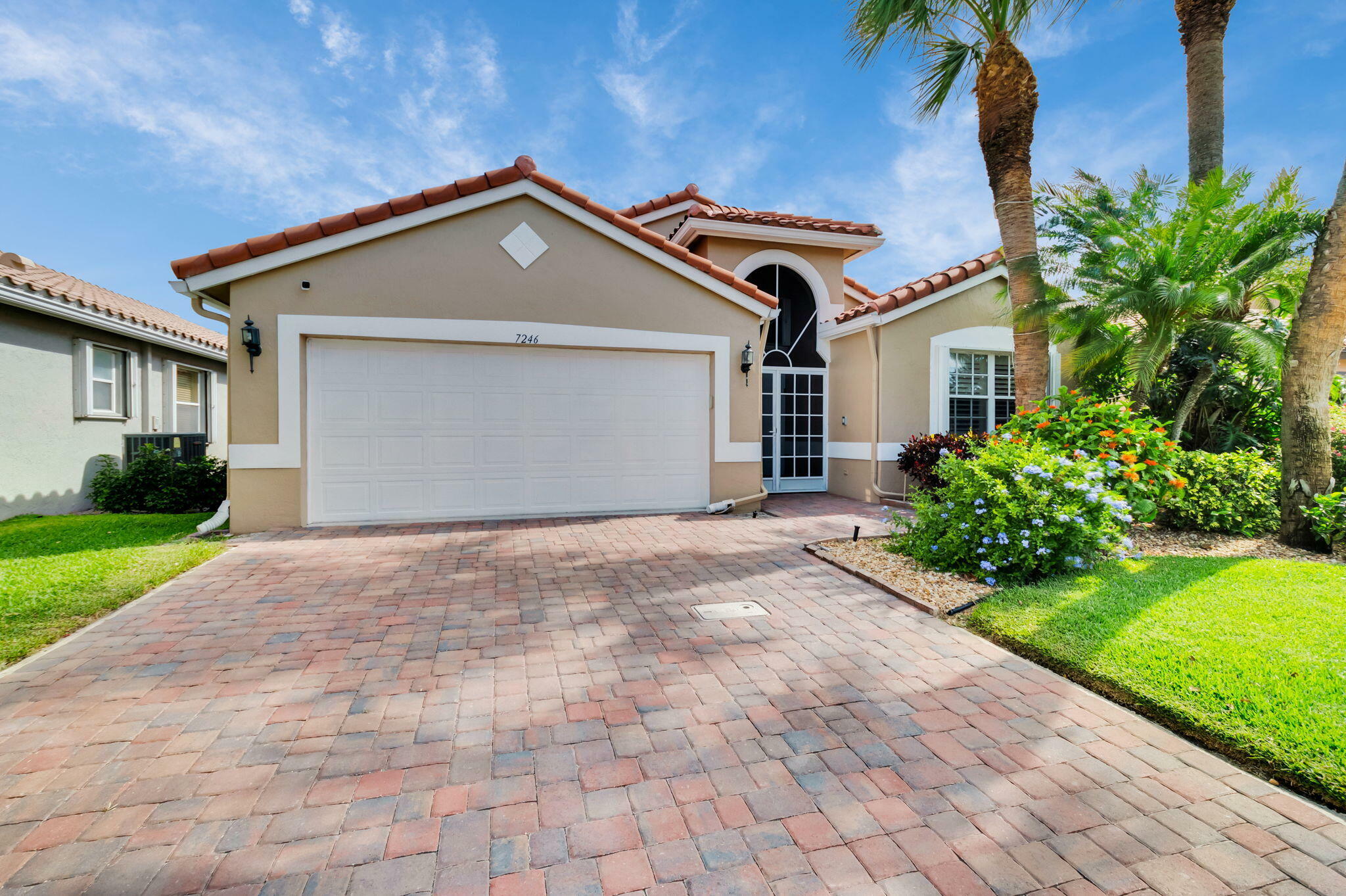 Property Photo: 7246 Haviland Circle FL 33437