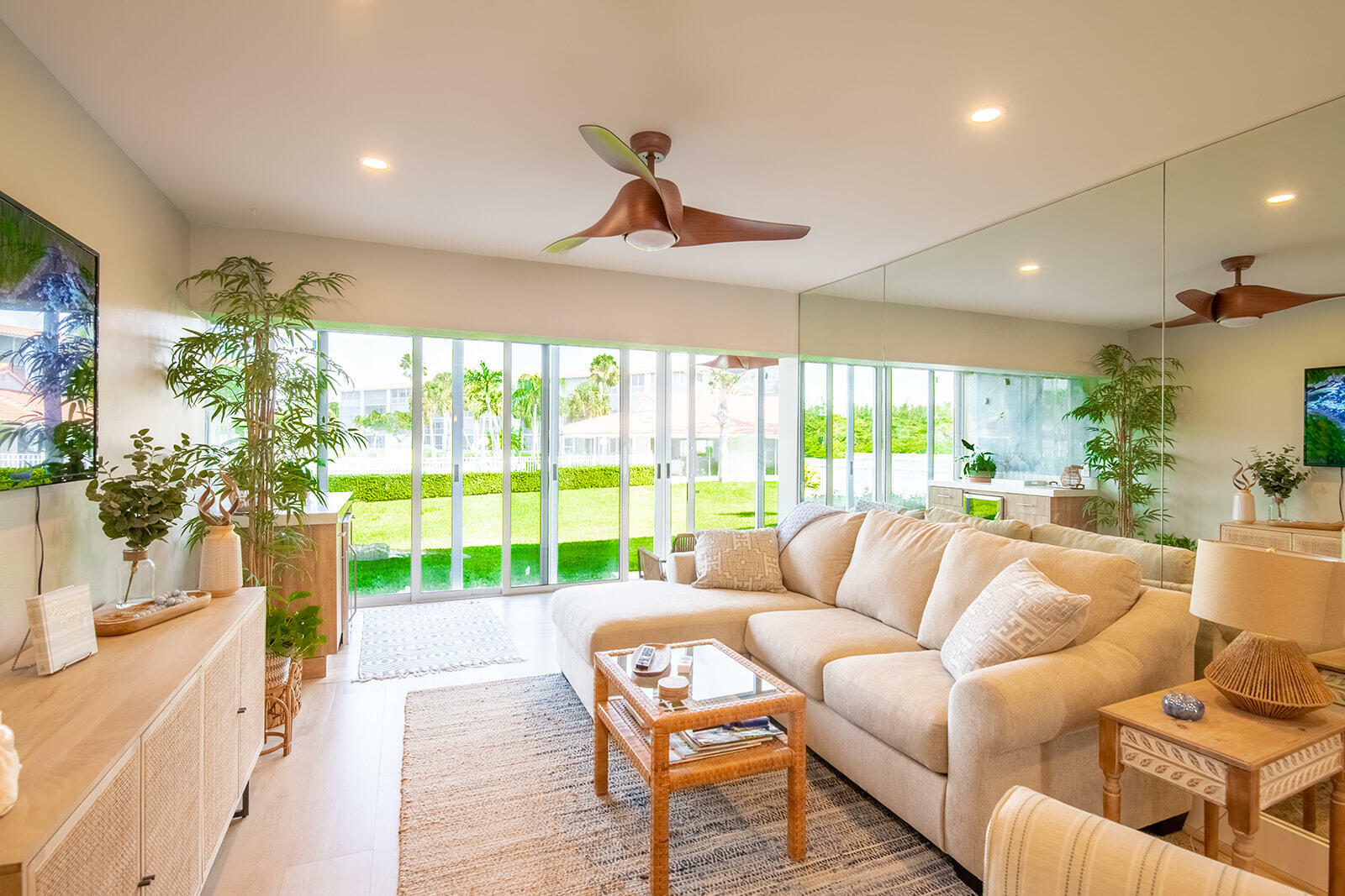 Property Photo: 101 NE 19th Avenue 126 FL 33441