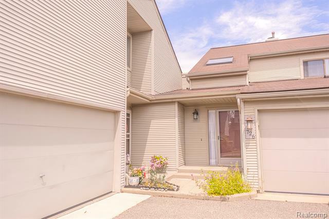 Property Photo: 726 Hamilton MI 48307