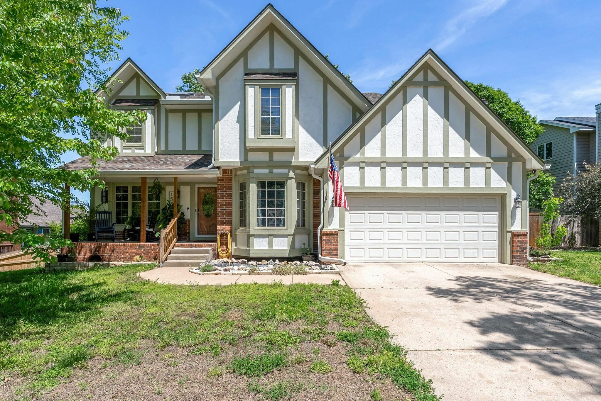 Property Photo: 1536 S Creekside Ln KS 67230-9716