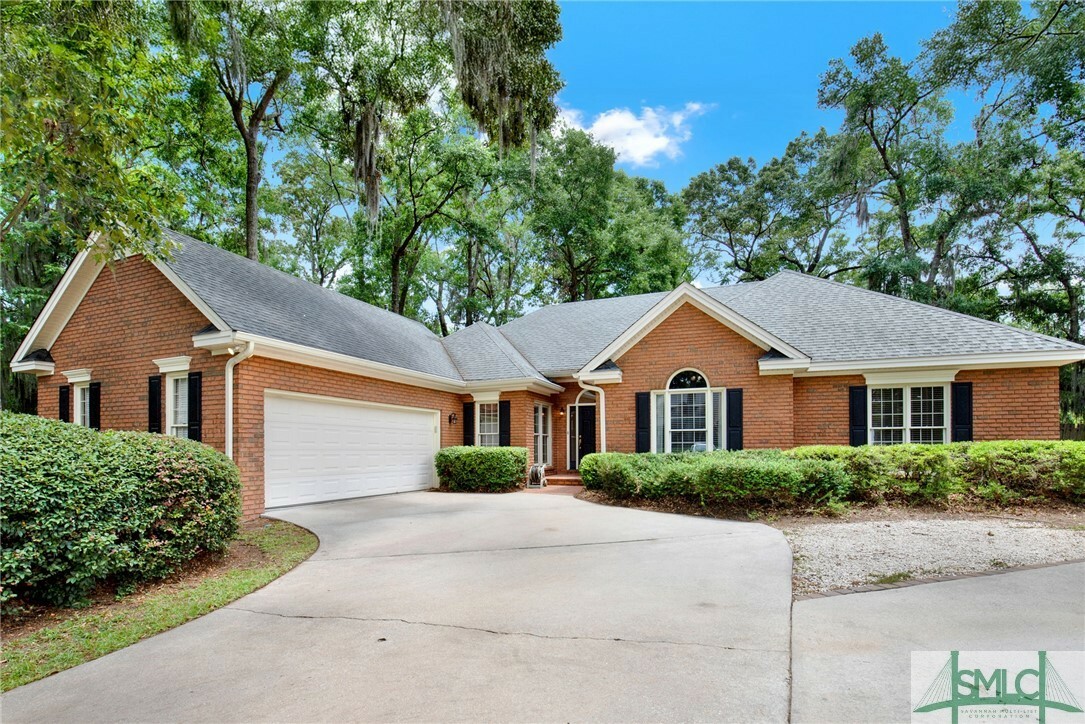 Property Photo: 21 Sherborne Road GA 31419