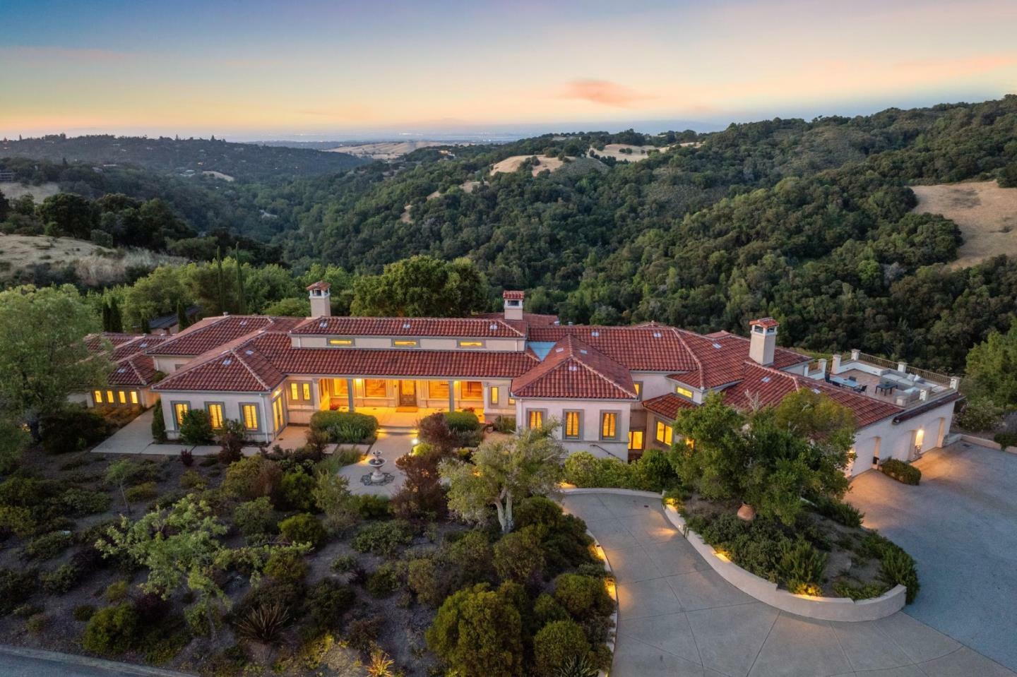 Property Photo: 7 Redberry Ridge CA 94028