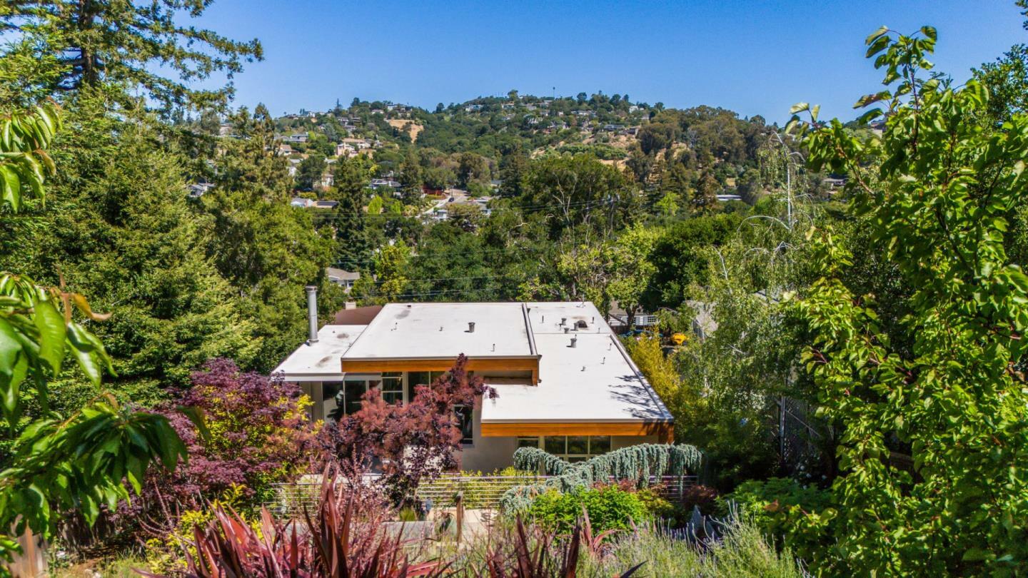 Property Photo: 211 Manor Drive CA 94070