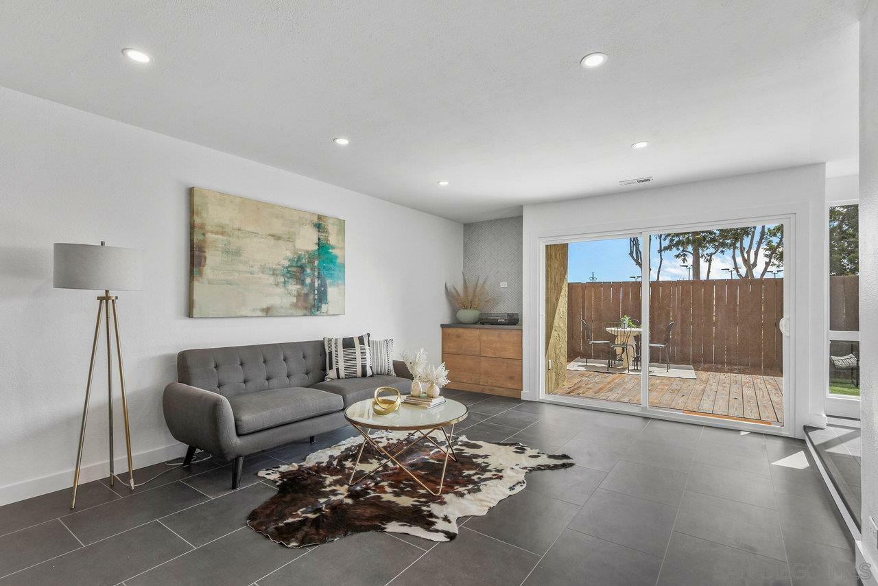 Property Photo: 6923 Camino Pacheco CA 92111
