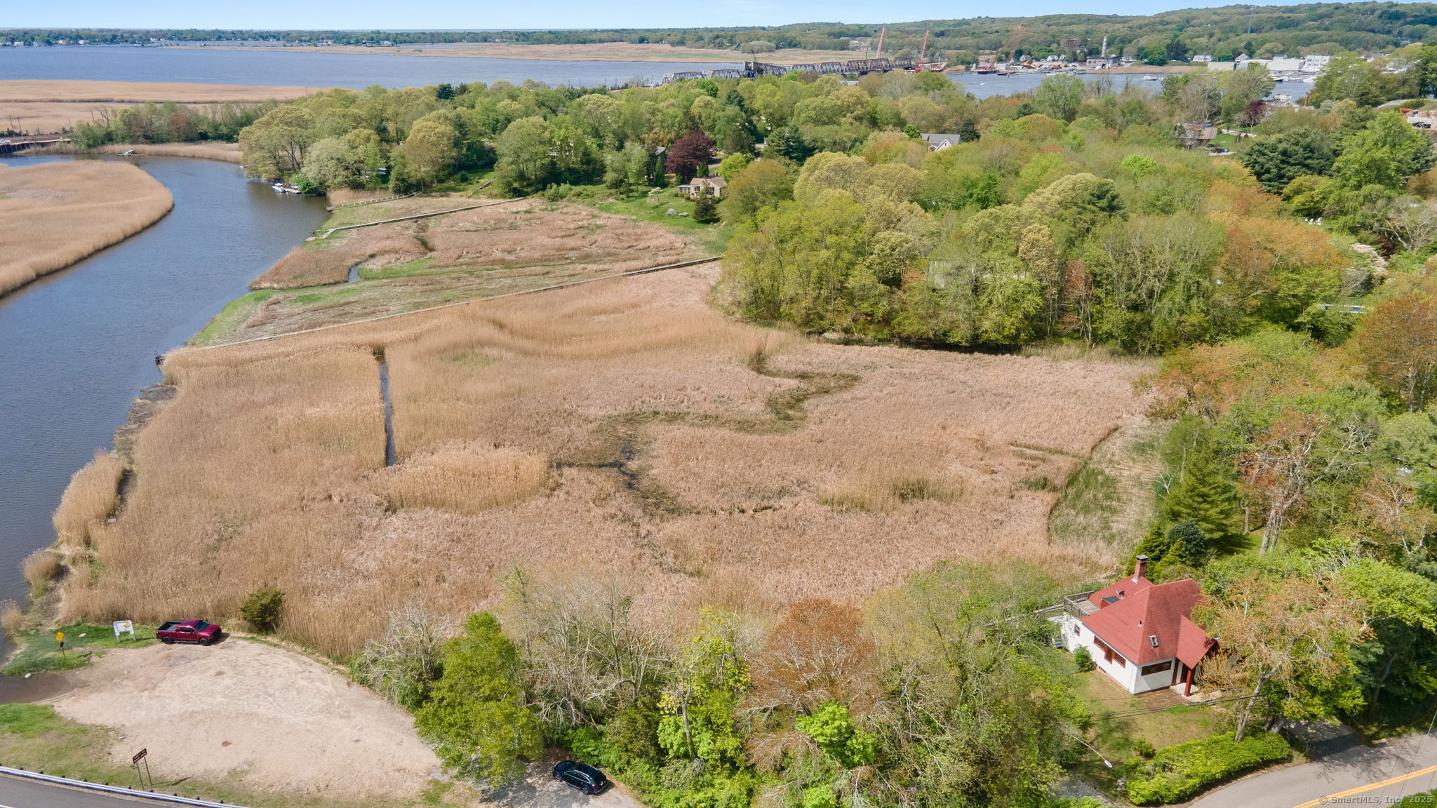 Property Photo: 302 Ferry Road CT 06371