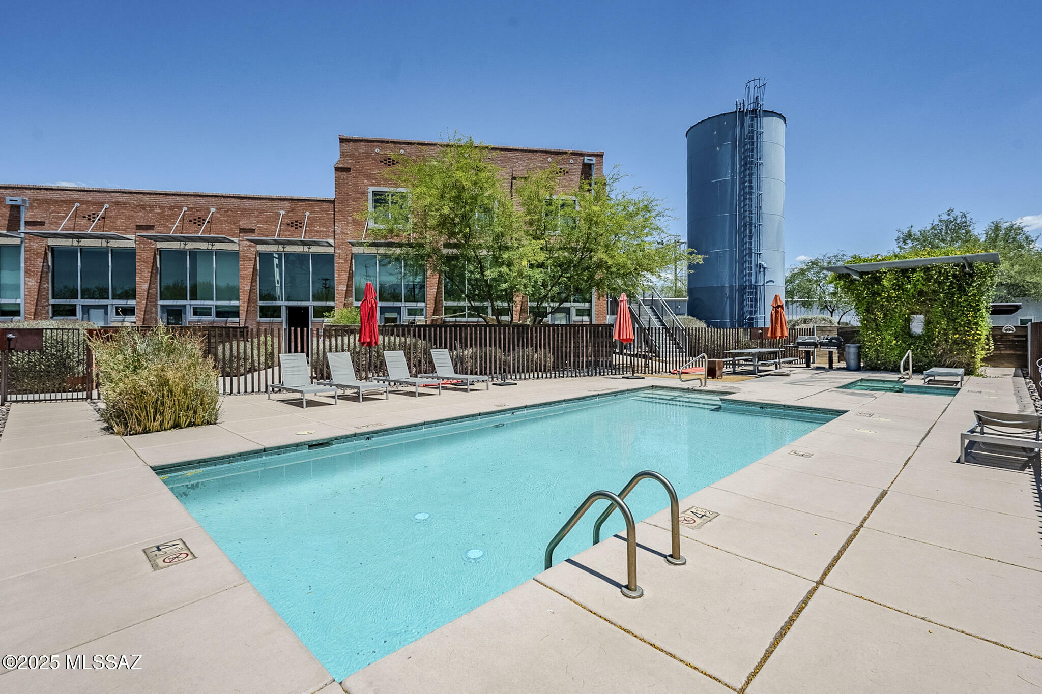 Property Photo: 1001 E 17th Street 111 AZ 85719