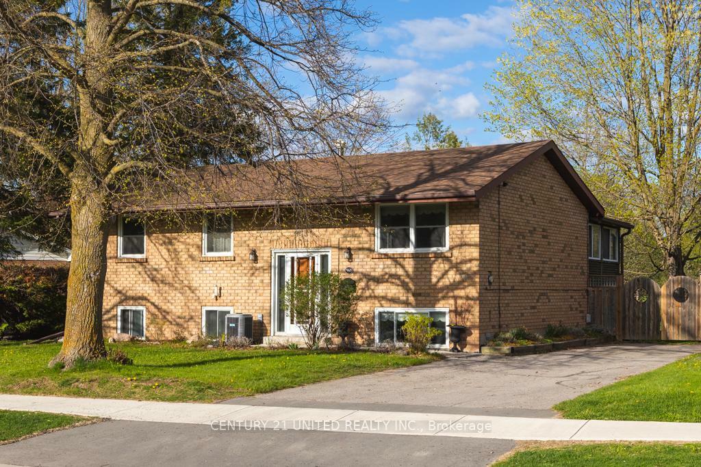 960 Barnardo Avenue  Peterborough North ON K9H 5X1 photo