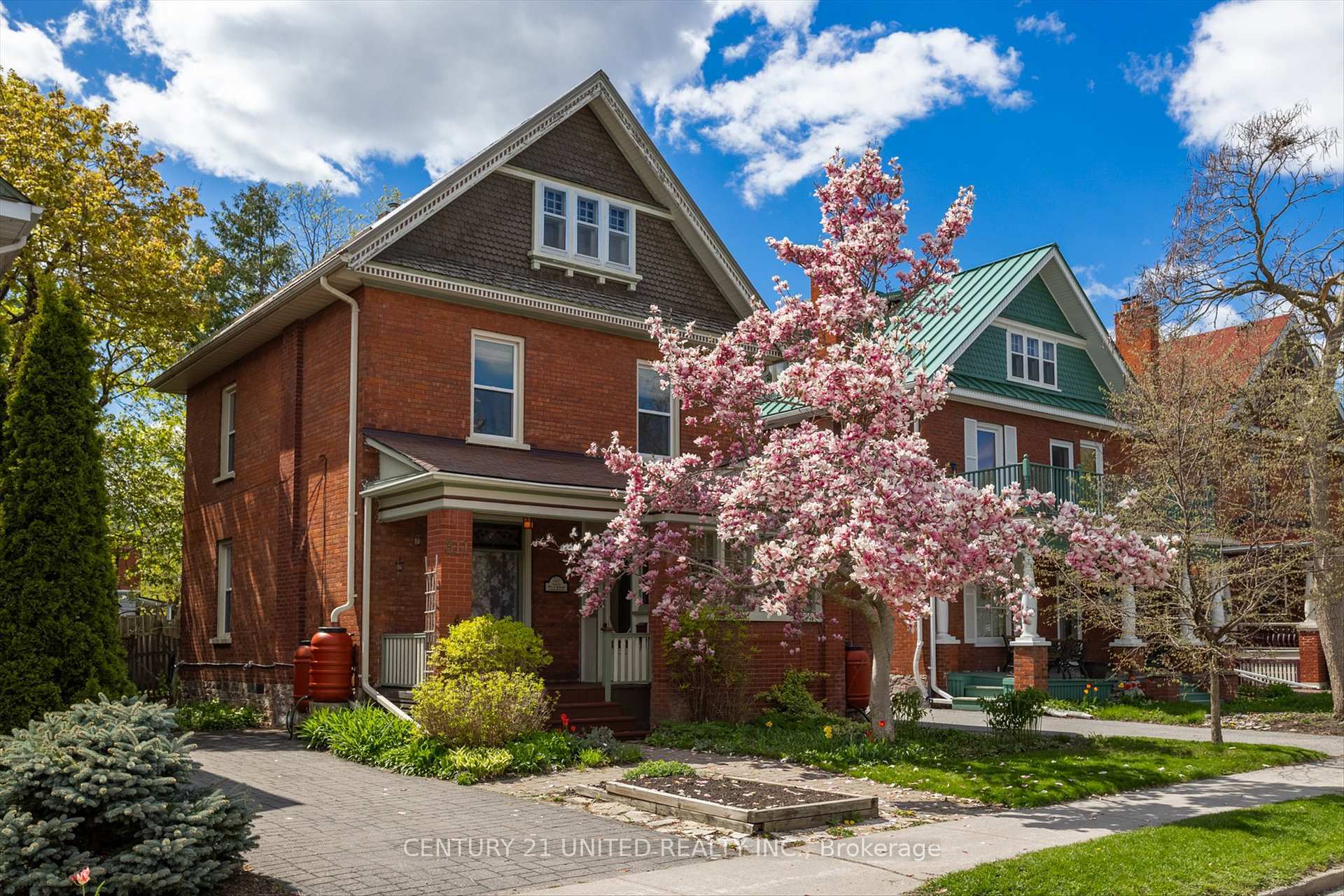 311 Pearl Avenue  Peterborough Central ON K9J 5G4 photo