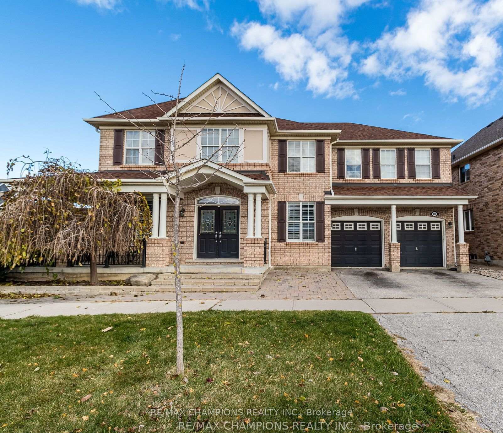 Property Photo: 707 Trudeau Drive ON L9T 5L4