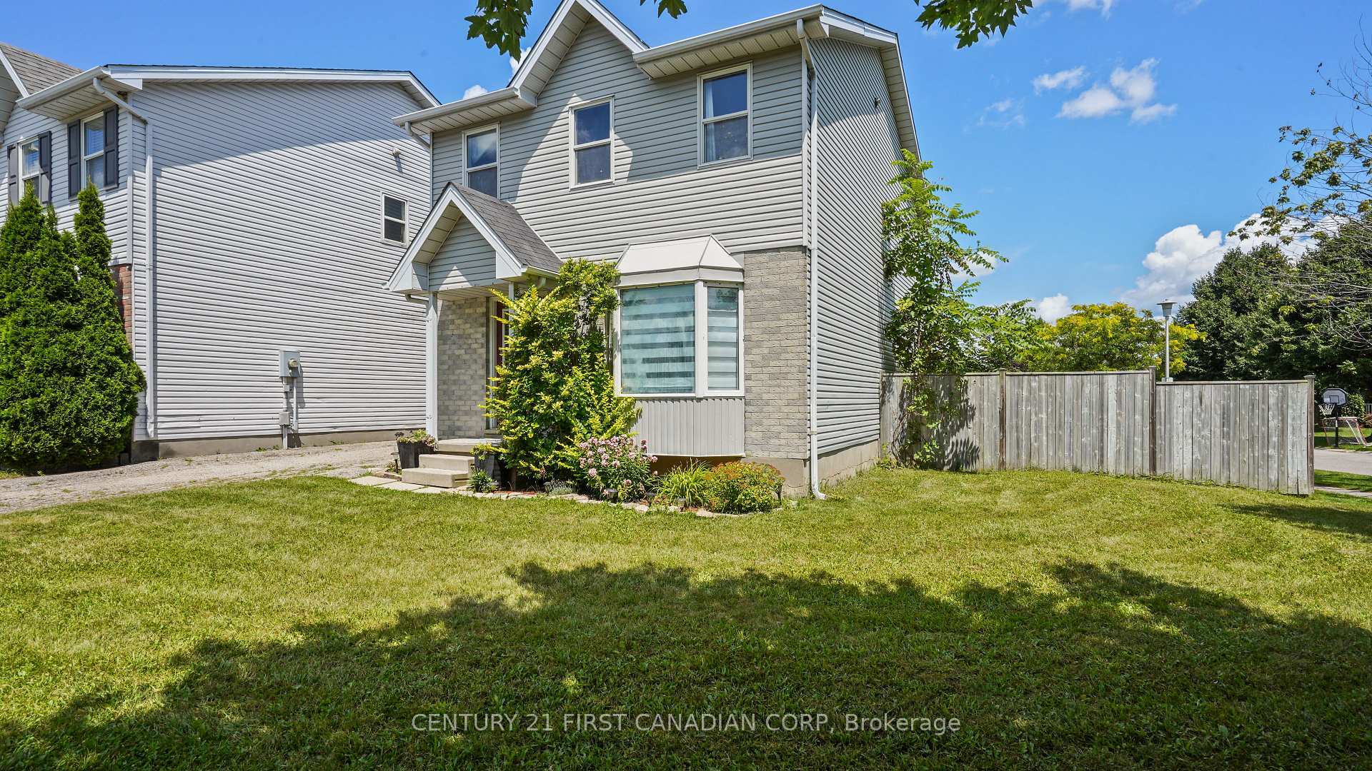Property Photo: 132 Sandy Street ON N5Z 2C7