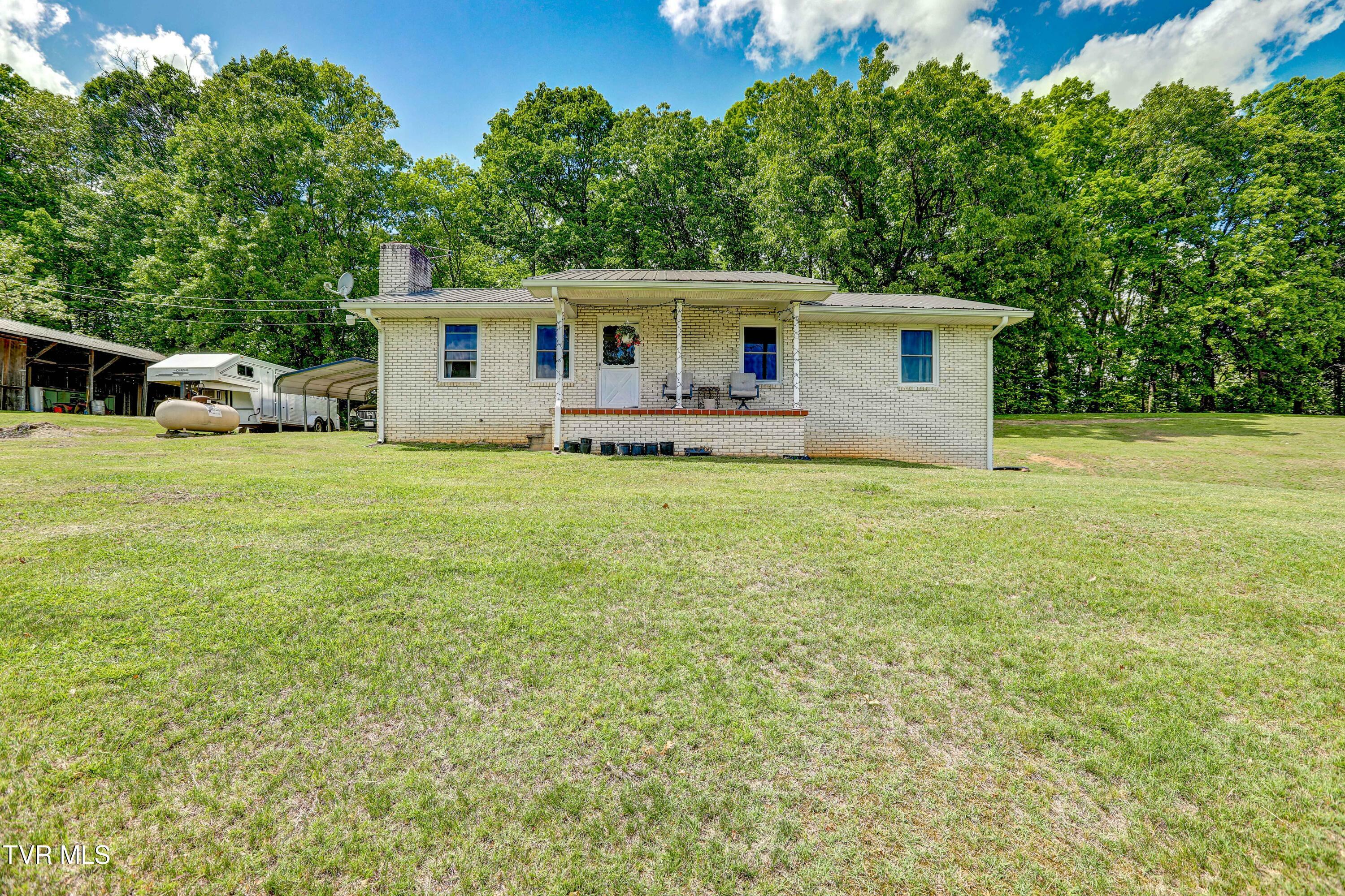 Property Photo: 135 Abc Road TN 37681