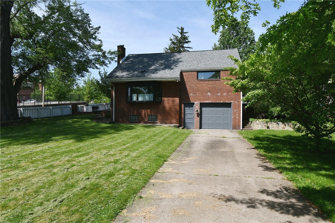 Property Photo:  200 Graham Street  PA 15143 