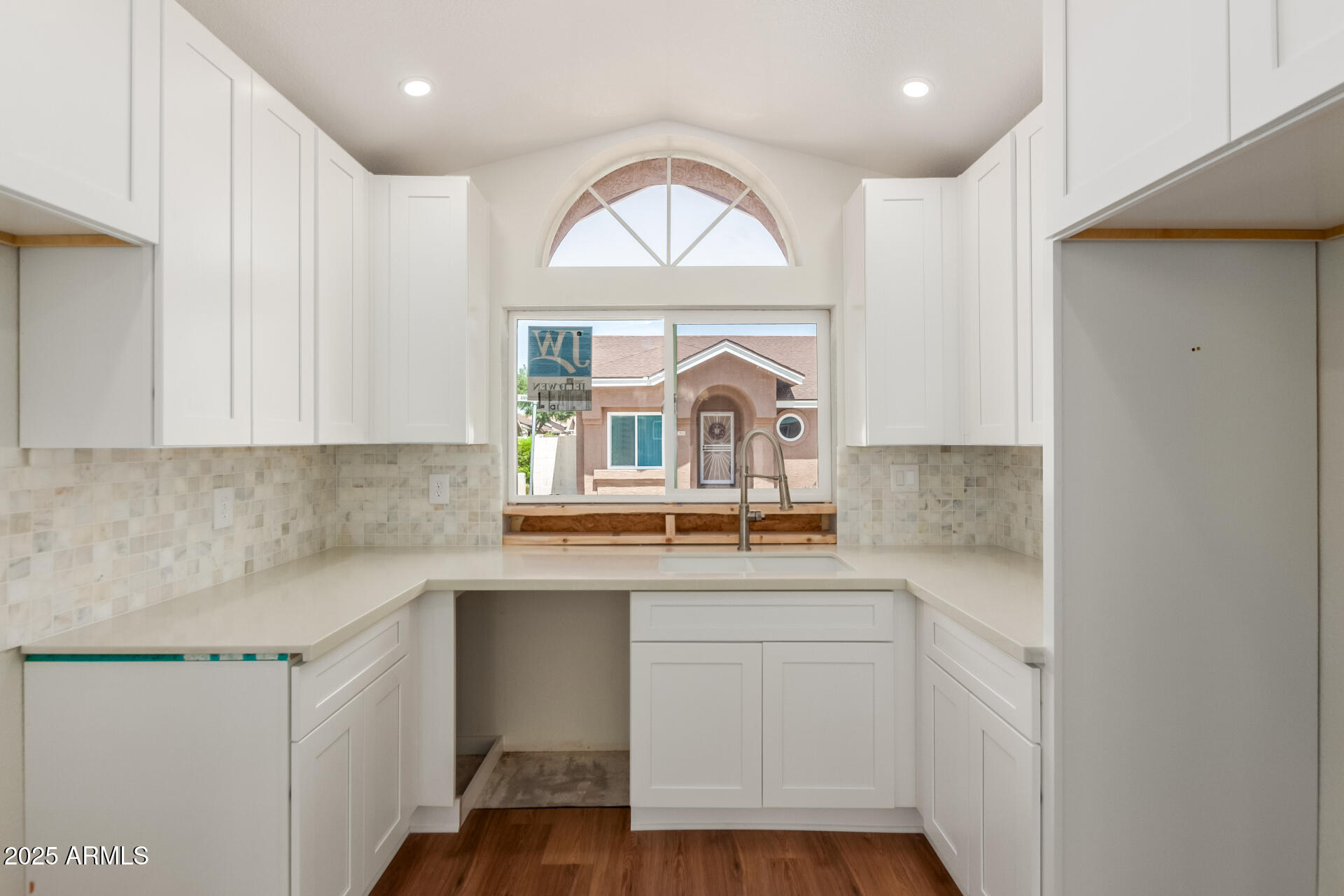 Property Photo:  915 E Annette Drive  AZ 85022 