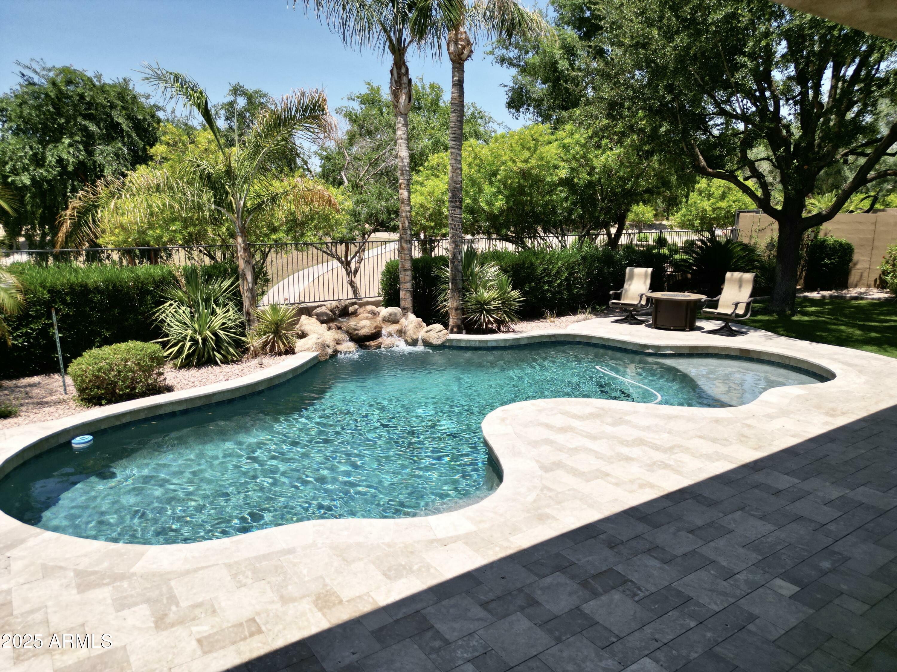 Property Photo: 1092 N Roosevelt Avenue AZ 85226