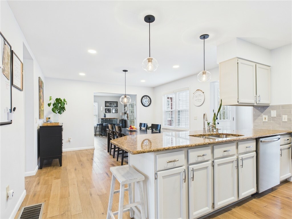 Property Photo: 9 Lagrand Court NY 14850