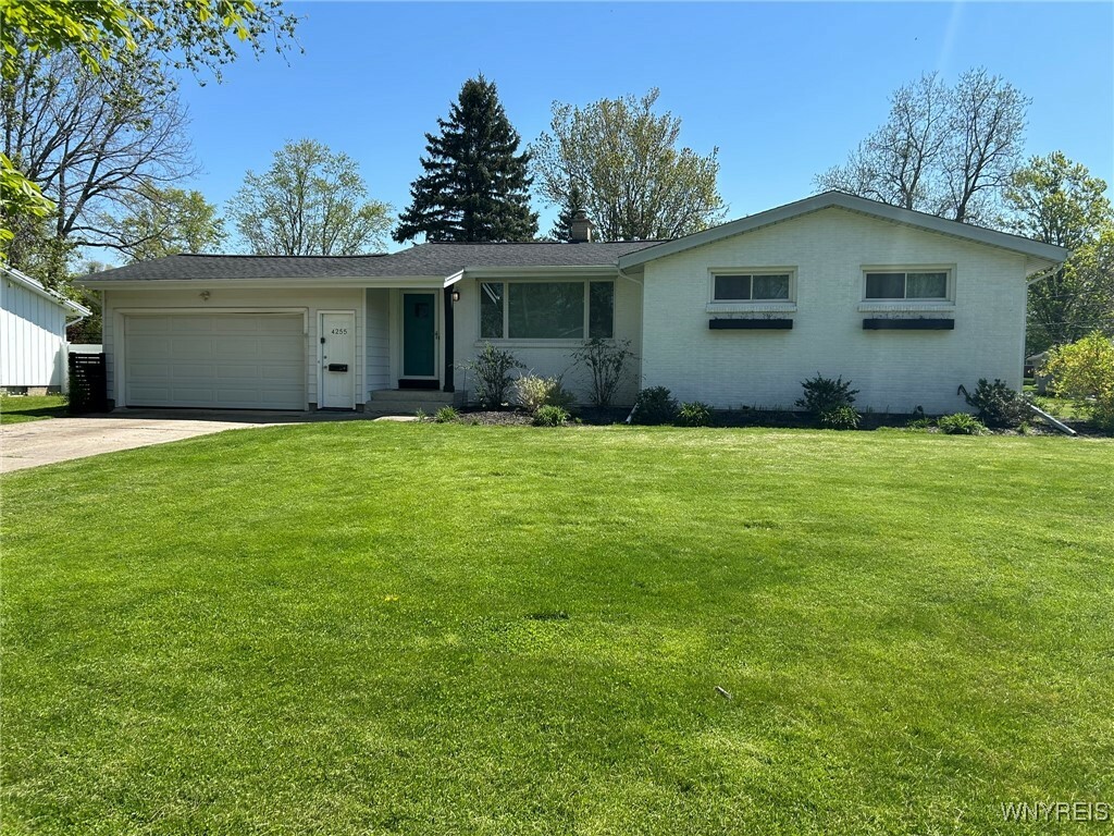 4255 Roxbury Drive  Williamsville NY 14221 photo