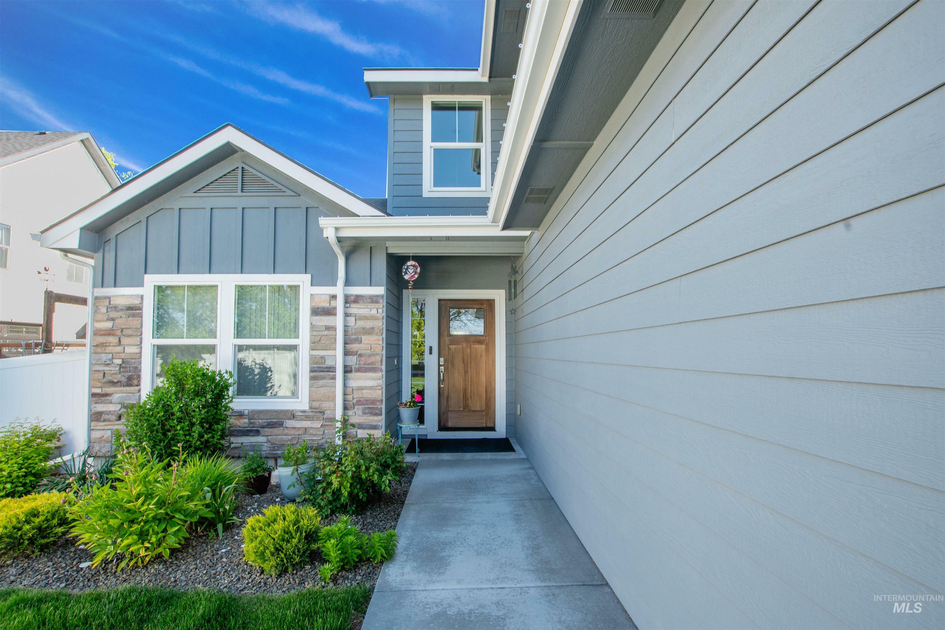 Property Photo: 3908 E Parkridge Dr ID 83687