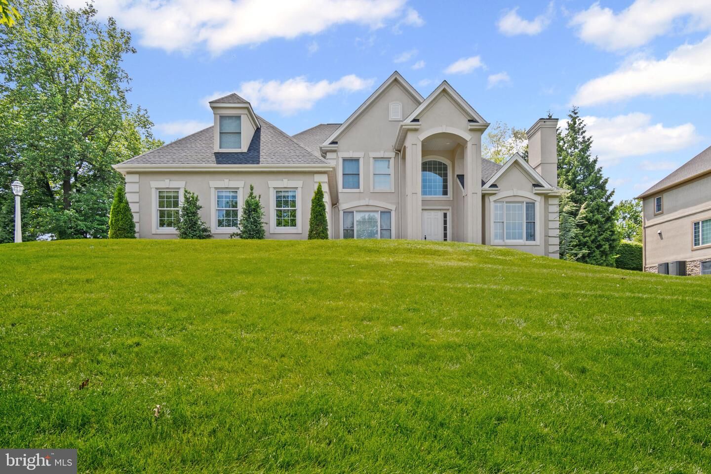 Property Photo:  1011 Peggy Drive  PA 17036 