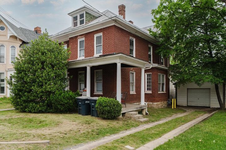 Property Photo:  316 North High St  VA 22802