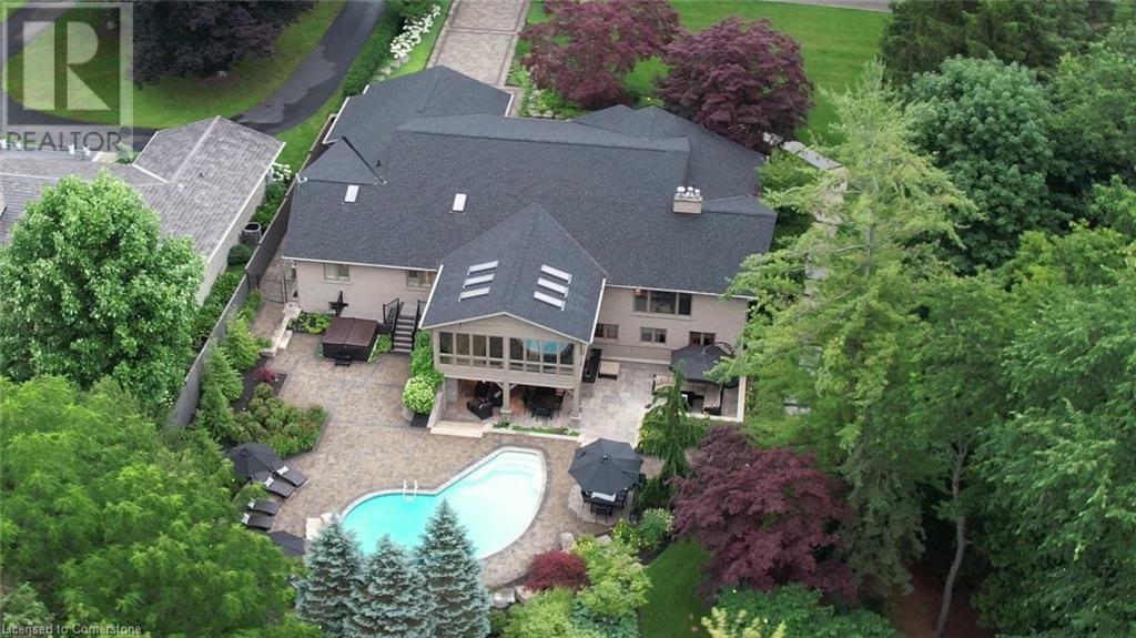 Property Photo: 25 Sunset Drive ON N3Y 4G2