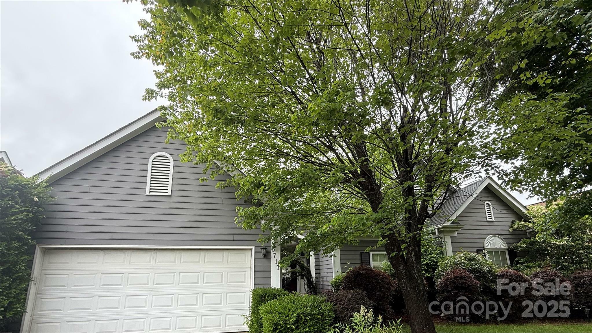 6717 Bickham Lane  Charlotte NC 28269 photo