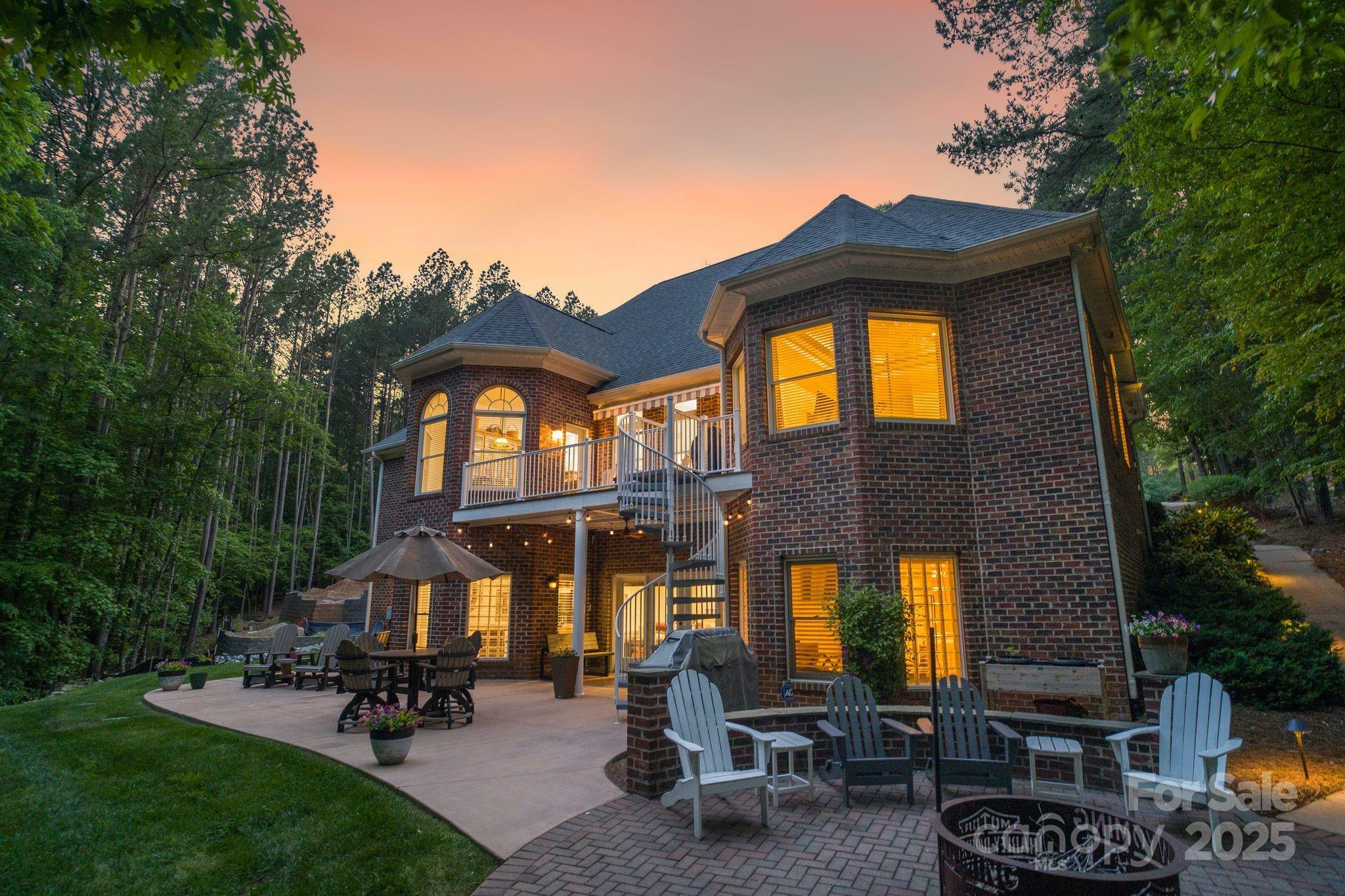 Property Photo: 2200 Capes Cove Drive NC 28673
