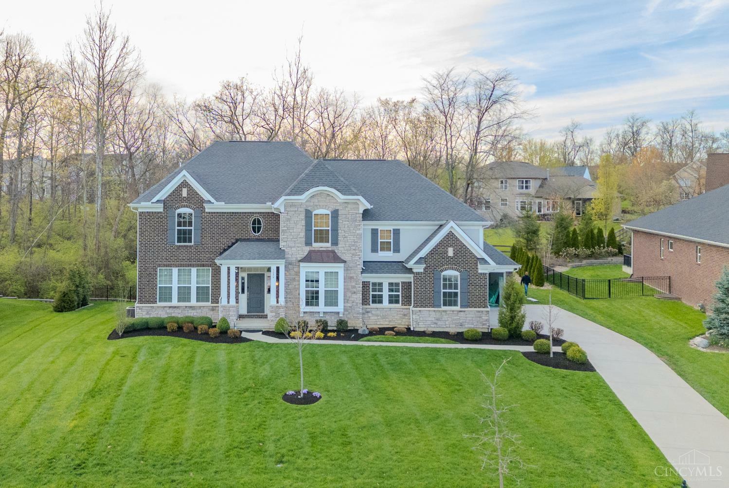 Property Photo: 5630 Sentinel Oak Drive OH 45040