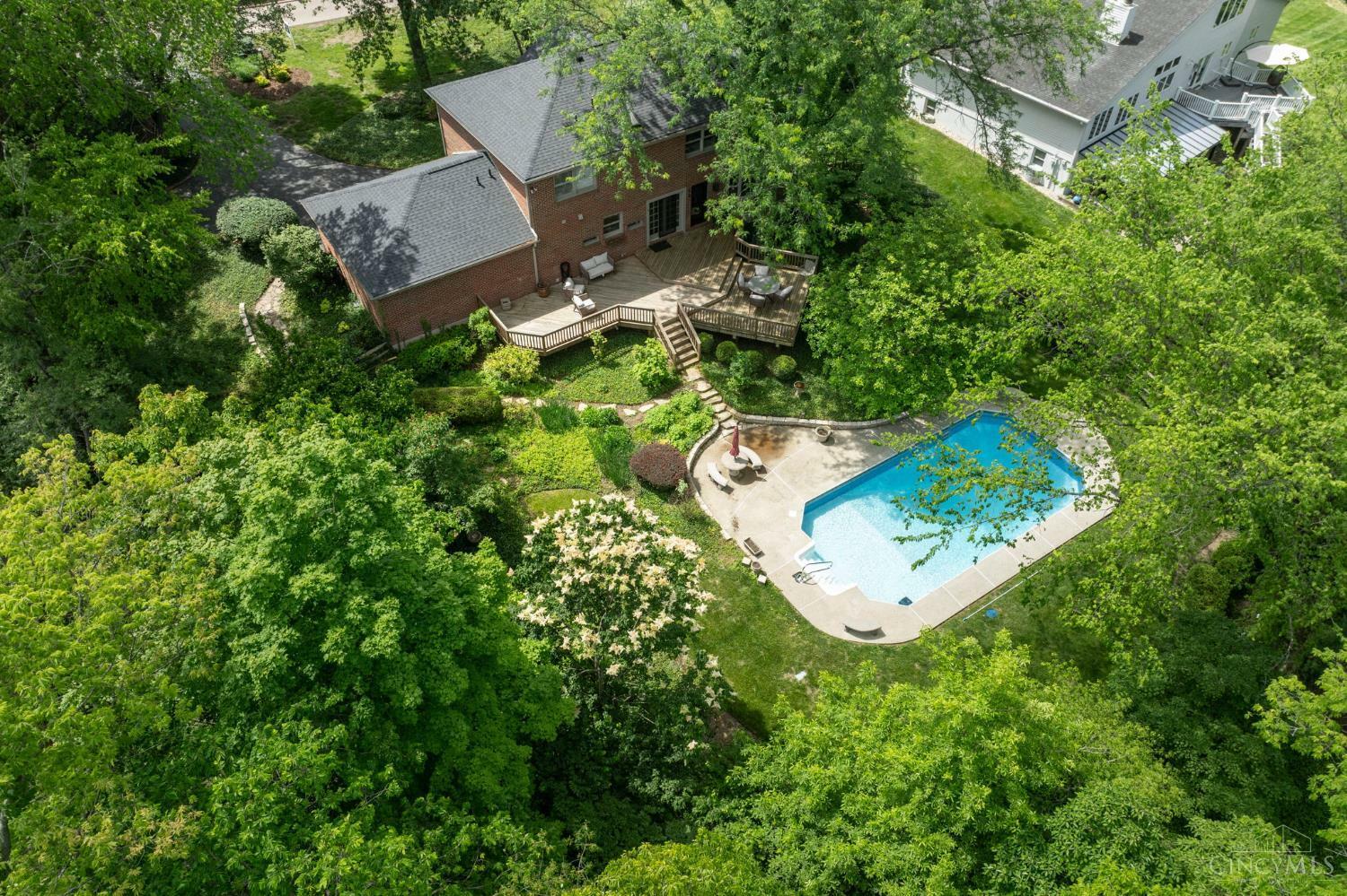 Property Photo: 16 Carpenters Run OH 45241