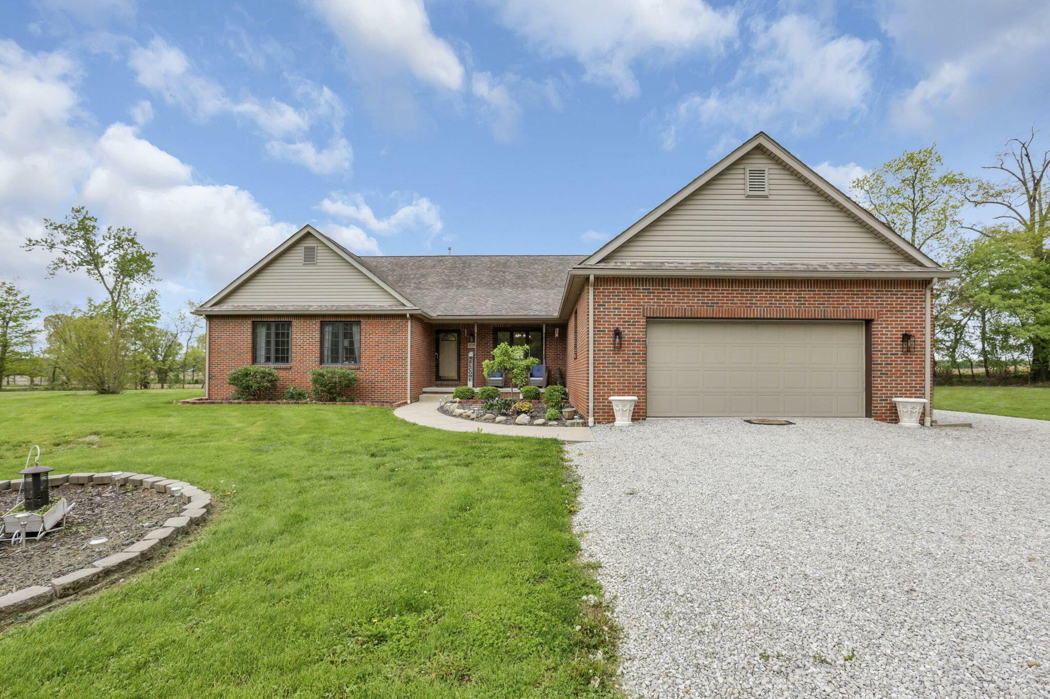 Property Photo: 1719 Marion NW Road OH 43080