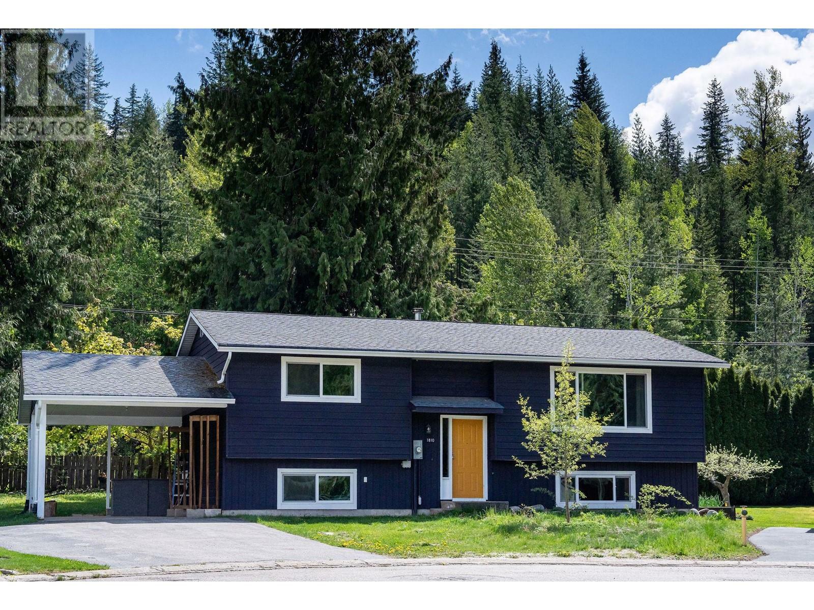 Property Photo: 1810 Dallas Road BC V0E 2S0