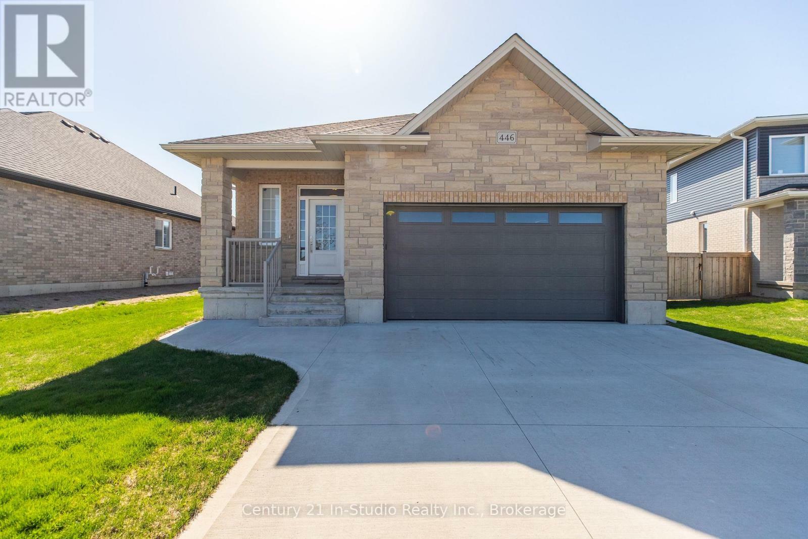 Property Photo: 446 Walker Crescent ON N0H 2C3