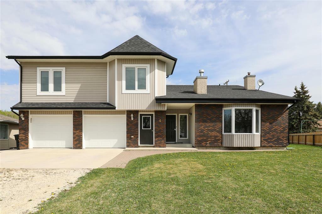 4 Blossom Bay  Blumenort MB R0A 0C0 photo