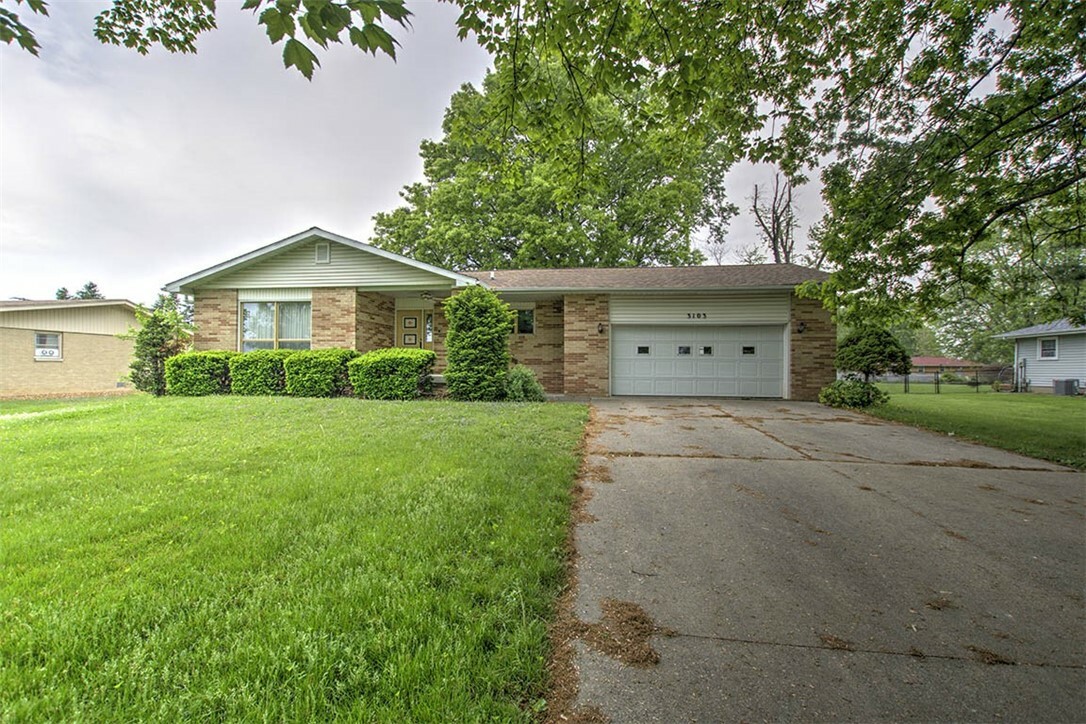 3103 N Oakland Avenue  Decatur IL 62526 photo