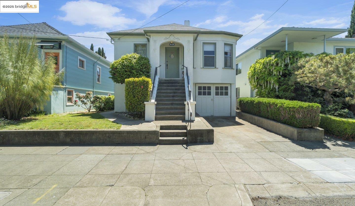 Property Photo: 413 Cavour St CA 94618