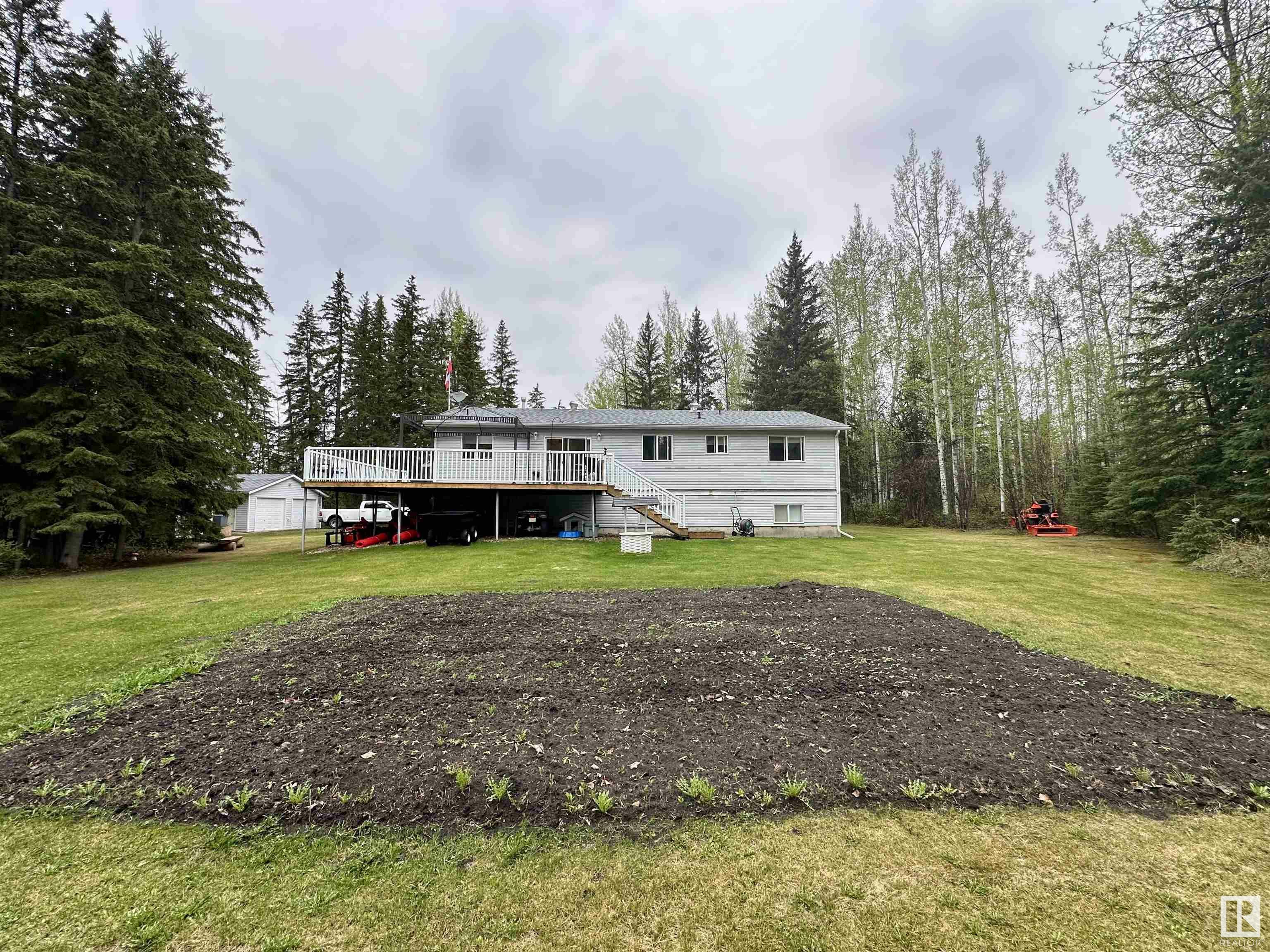 Property Photo: 4713 50 Ave AB T7A 2A1