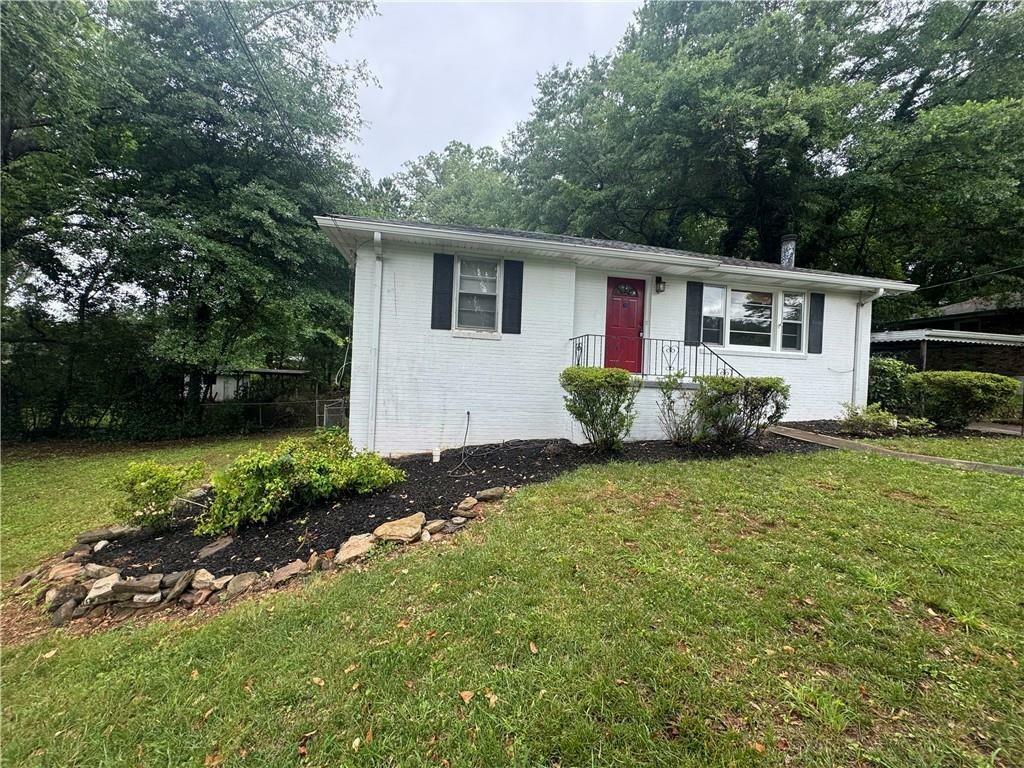 Property Photo: 218 Woodview Lane SE GA 30082