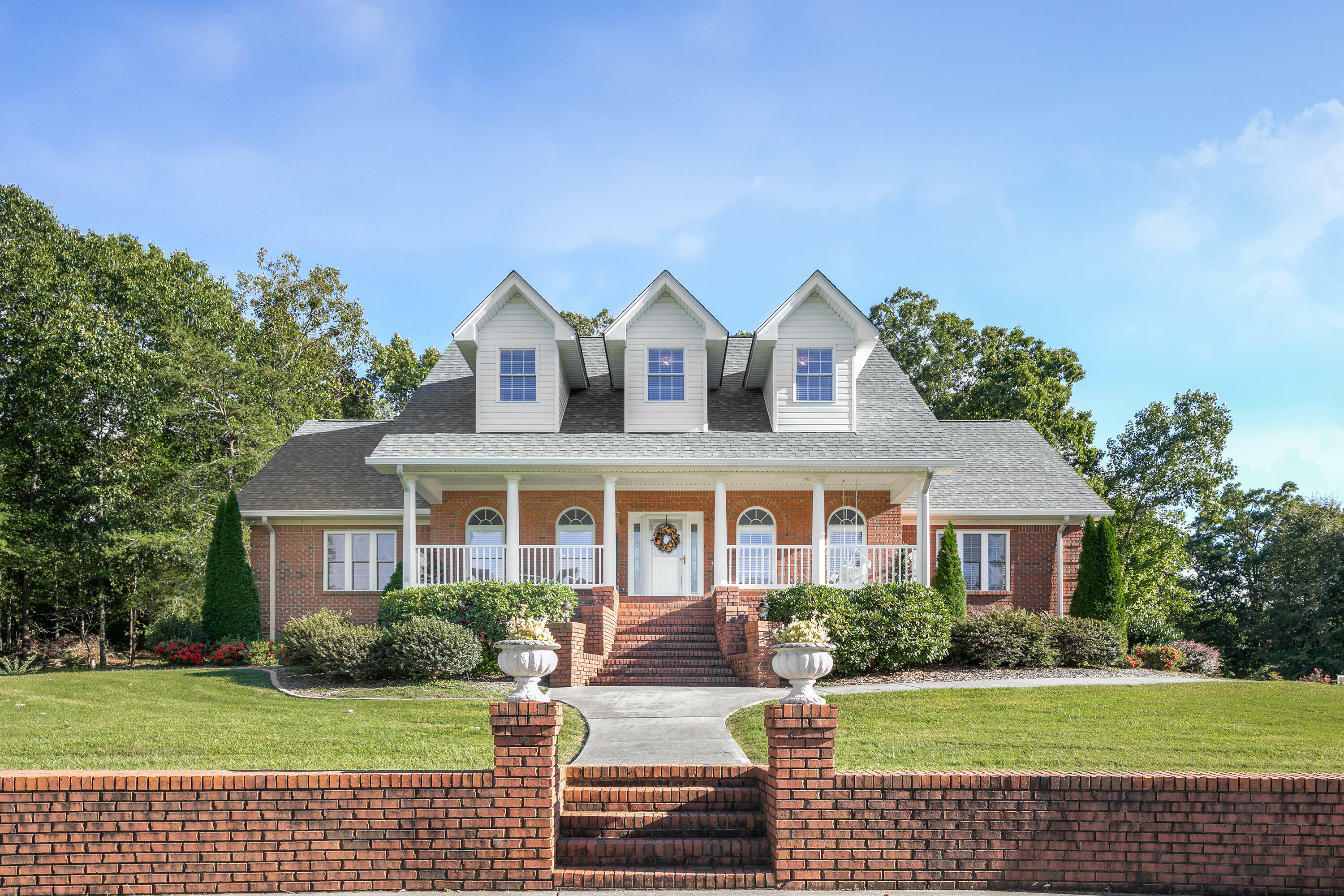 535 Castle Drive  Trenton GA 30752 photo