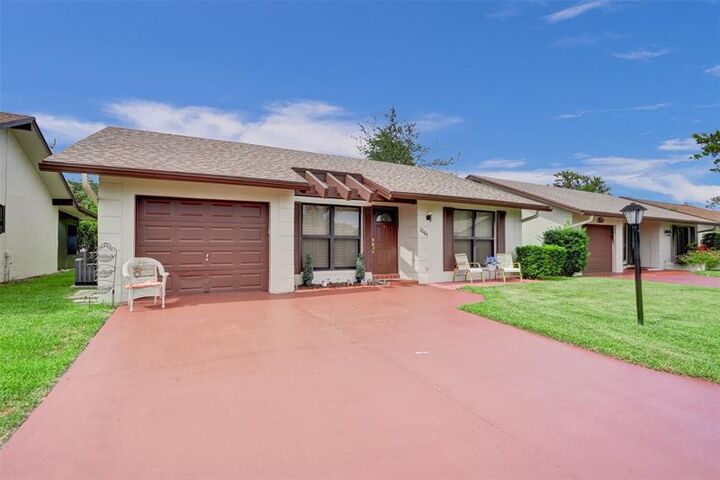 2261 SW 15th Pl  Deerfield Beach FL 33442 photo
