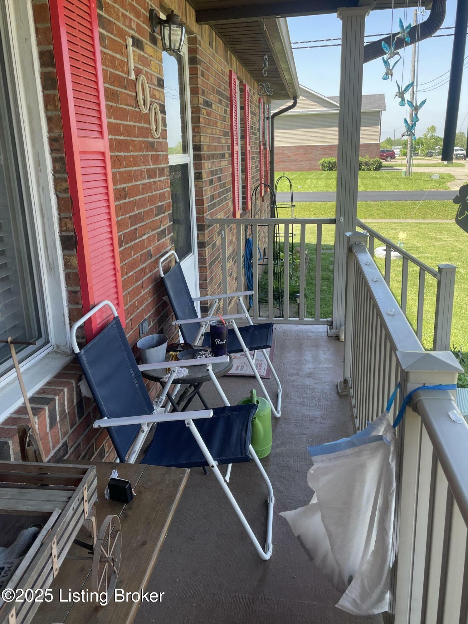 Property Photo: 100 Monroe St KY 40160