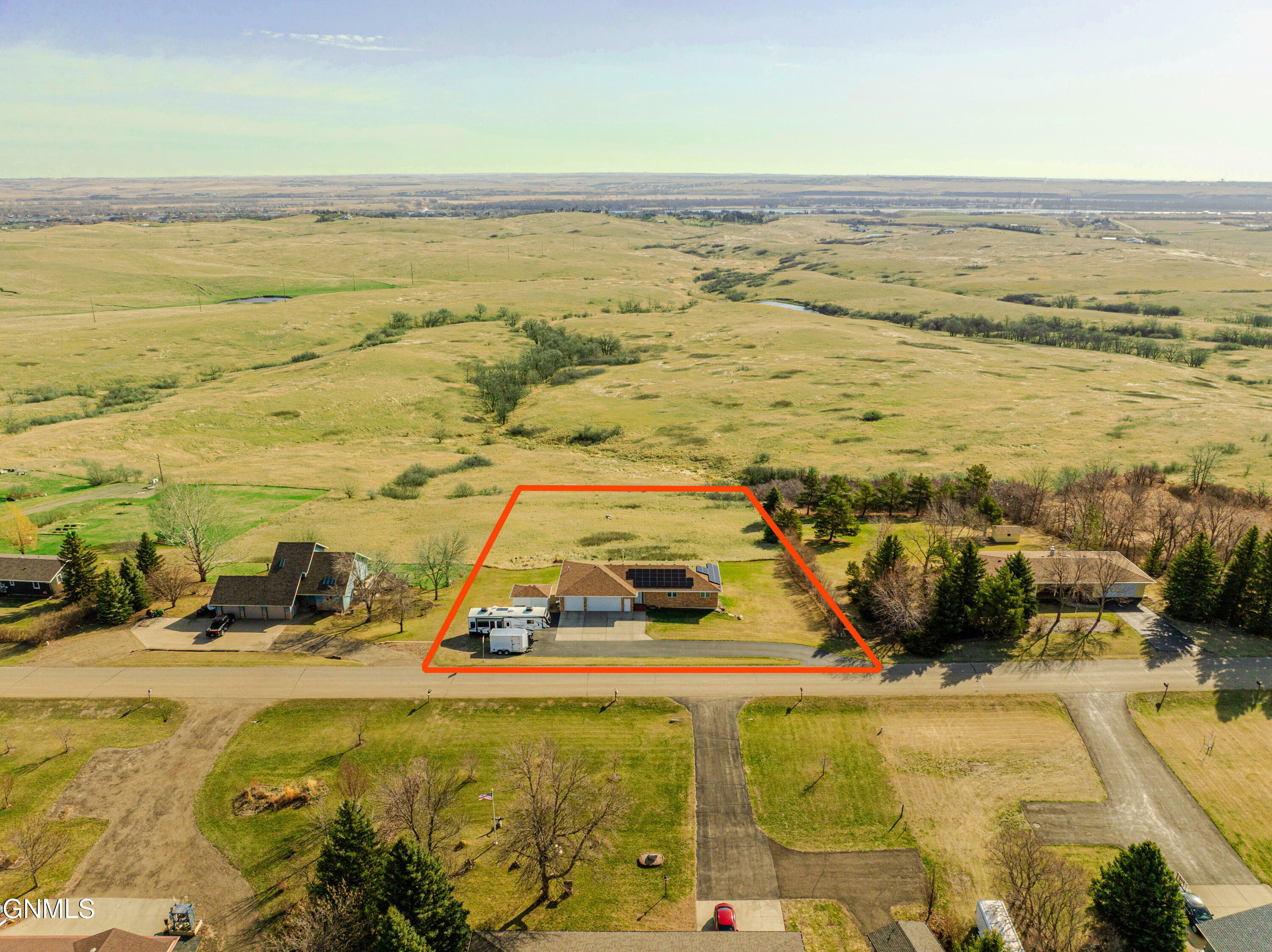 Property Photo: 4604 Highland Road ND 58554