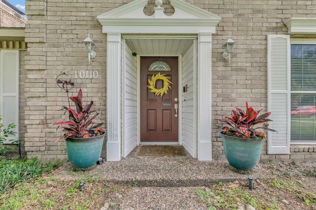 Property Photo: 10110 Cantertrot Drive TX 77338