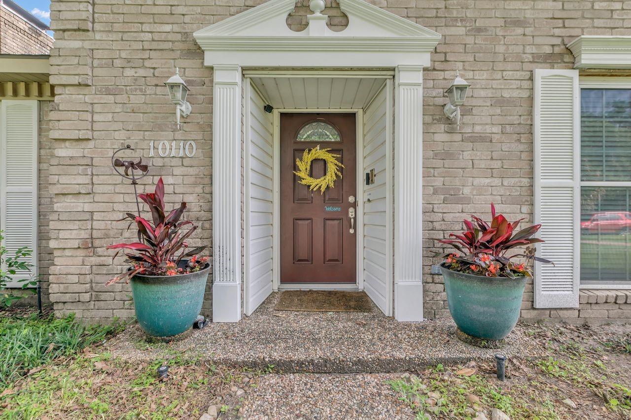 Property Photo: 10110 Cantertrot Drive TX 77338