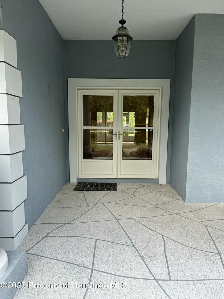 Property Photo:  10054 Hernando Ridge Road  FL 34613 