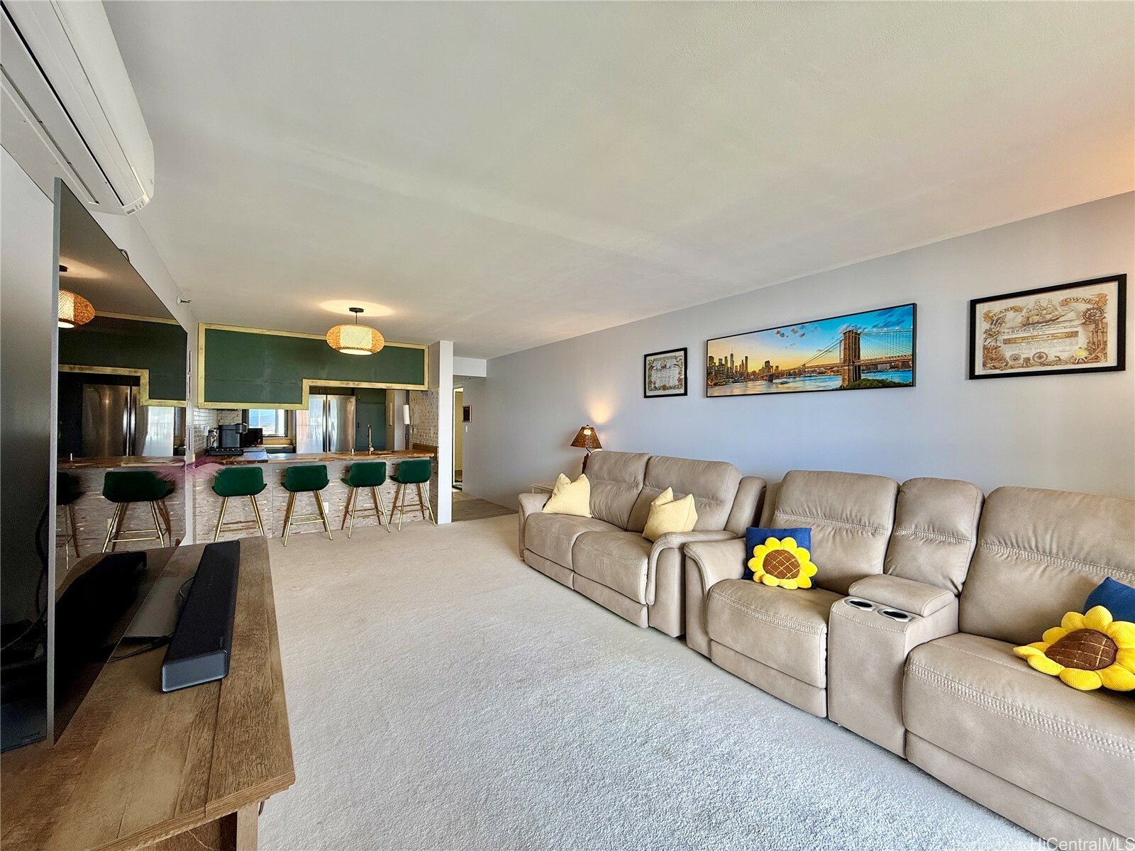 Property Photo: 990 Ala Nanala Street 19A HI 96818