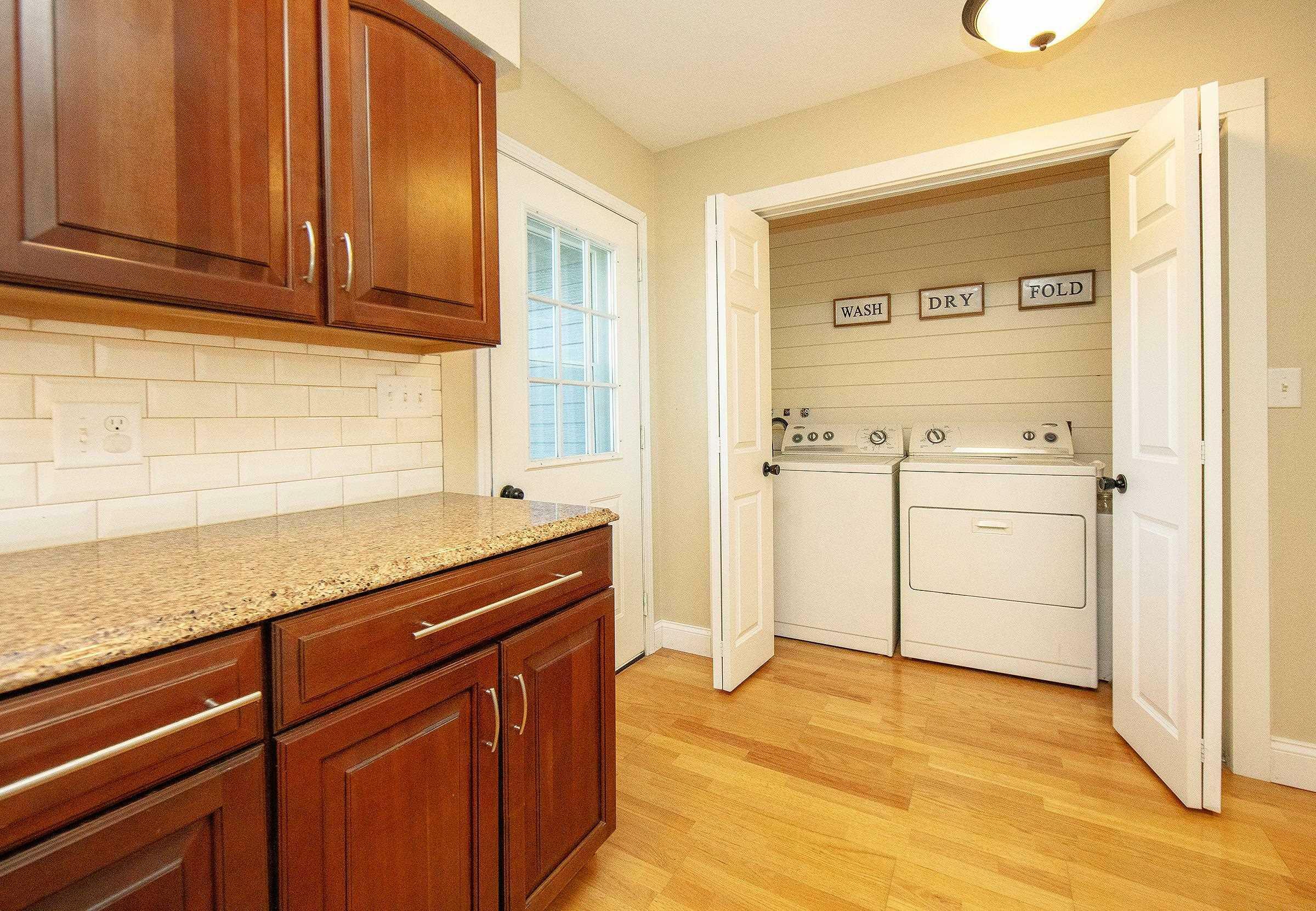 Property Photo: 313 Main St IA 50670