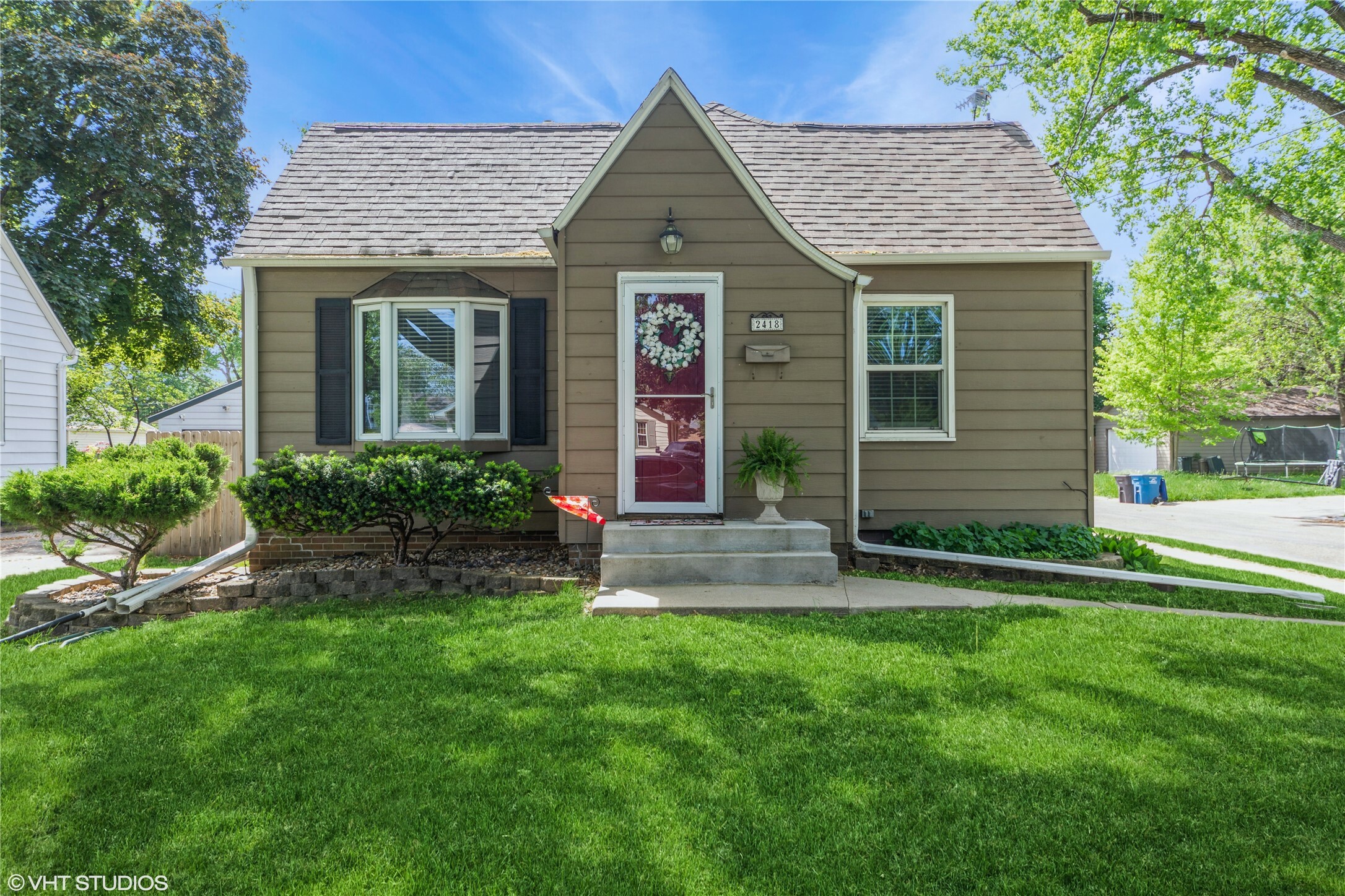Property Photo: 2418 44th Street IA 50310