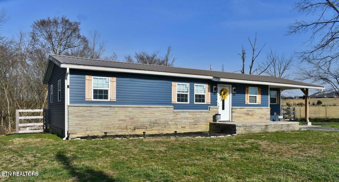 Property Photo: 217 Yoakum Rd TN 37870