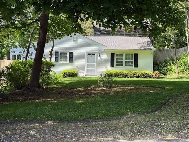 Property Photo:  5 Laurel Road  NY 11778 