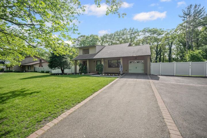 Property Photo:  15 Patricia Lane  NY 11720 